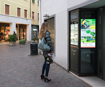 Pubblicità aziendali in zona Pescheria